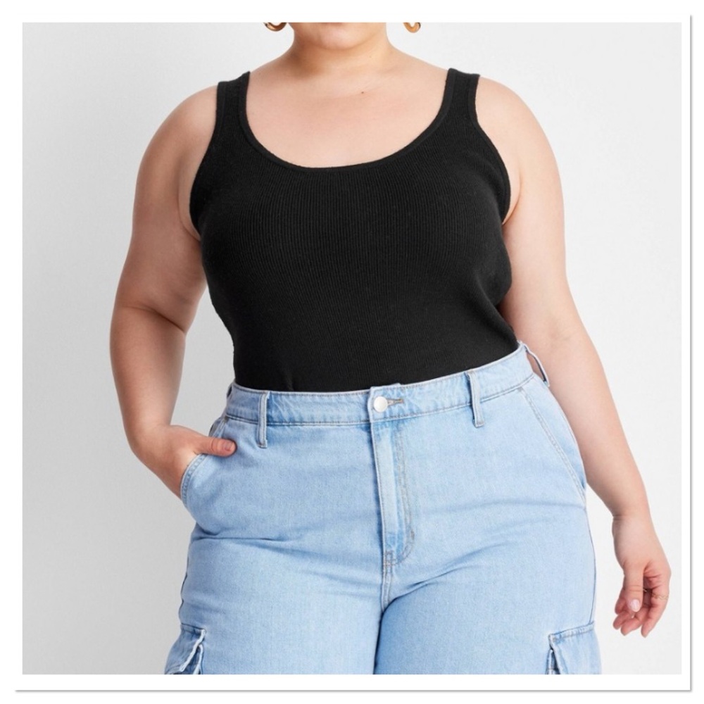 Women’s Scoop Neck Sweater a new day black